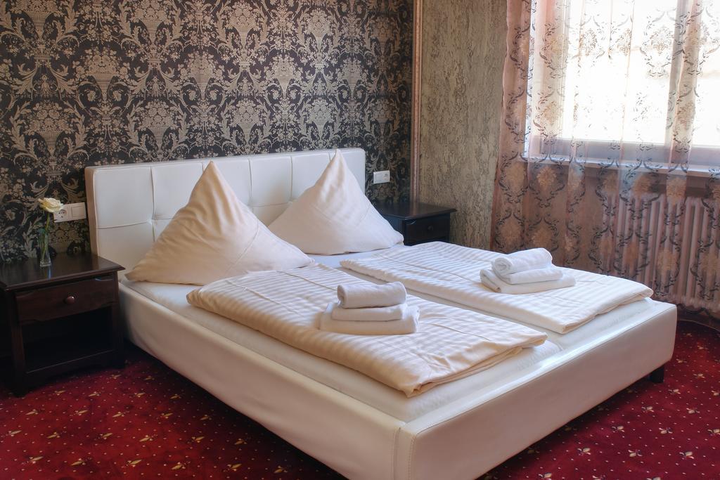 Hotel Krone Friesenheim  Phòng bức ảnh