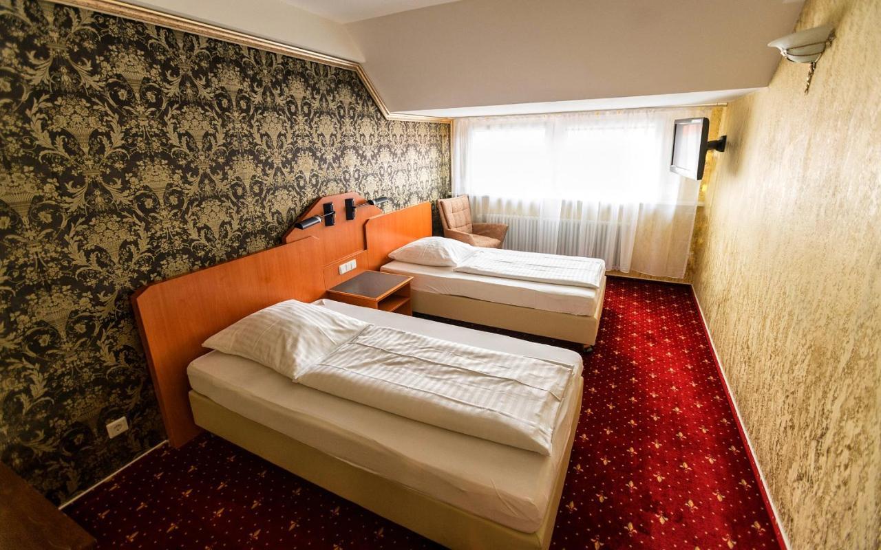 Hotel Krone Friesenheim  Ngoại thất bức ảnh